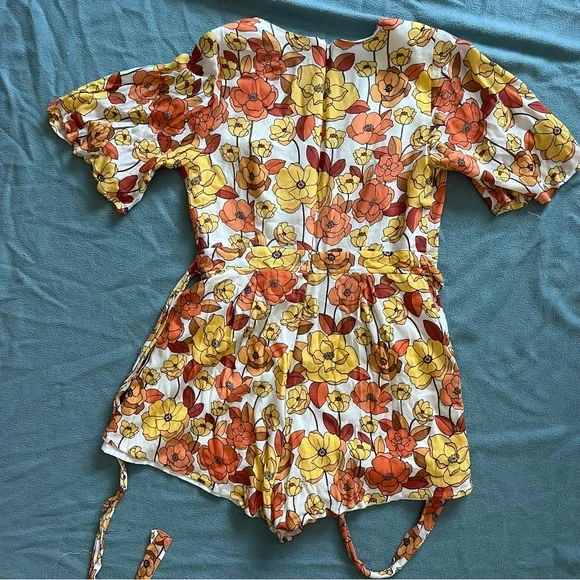 Floral Romper - Picture 3 of 4